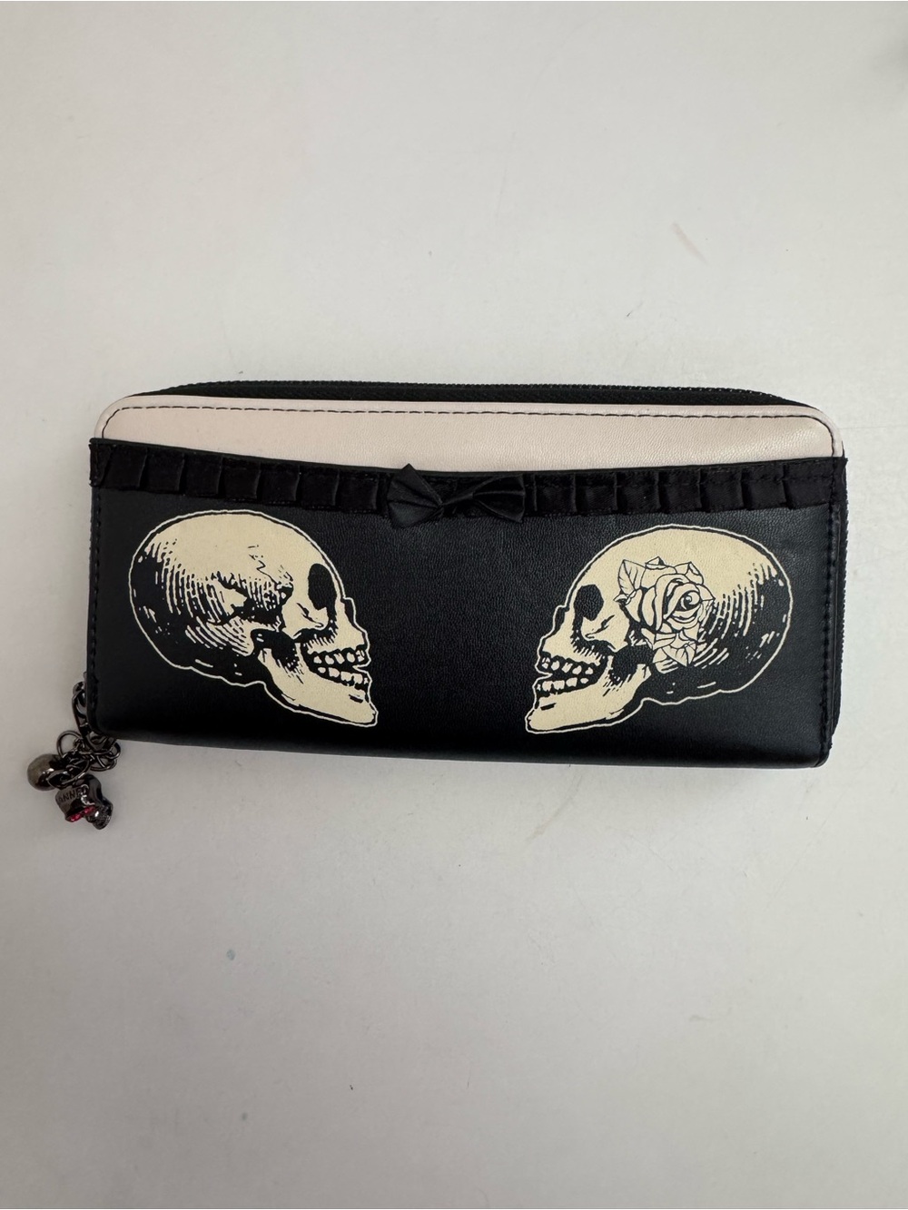 Banned Apparel Skulls and Roses Wallet NWOT